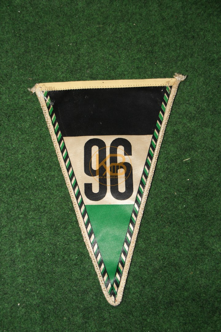 Ein alter Wimpel von Hannover 96, vermutlich aus den 80er Jahren.