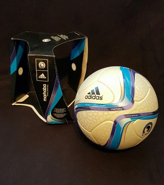 ADIDAS Marhaba der offizielle Spielball vom Afrika Cup mit Originalverpackung aus dem Jahr 2015 in Äquatorialguinea.
