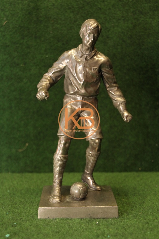 Schöne und seltene Figur des Englisch Fußballer Gilbert Oswald Smith - rund 1900 Spieler des Fußballvereins "Korinth" und von der englischen Fußball-Nationalmannschaft.Eine nahezu identische Figur ist im FIFA Museum ausgestellt.