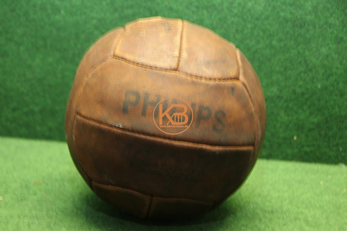 Alter Philips Fußball aus Leder vermutlich aus den 1940ern