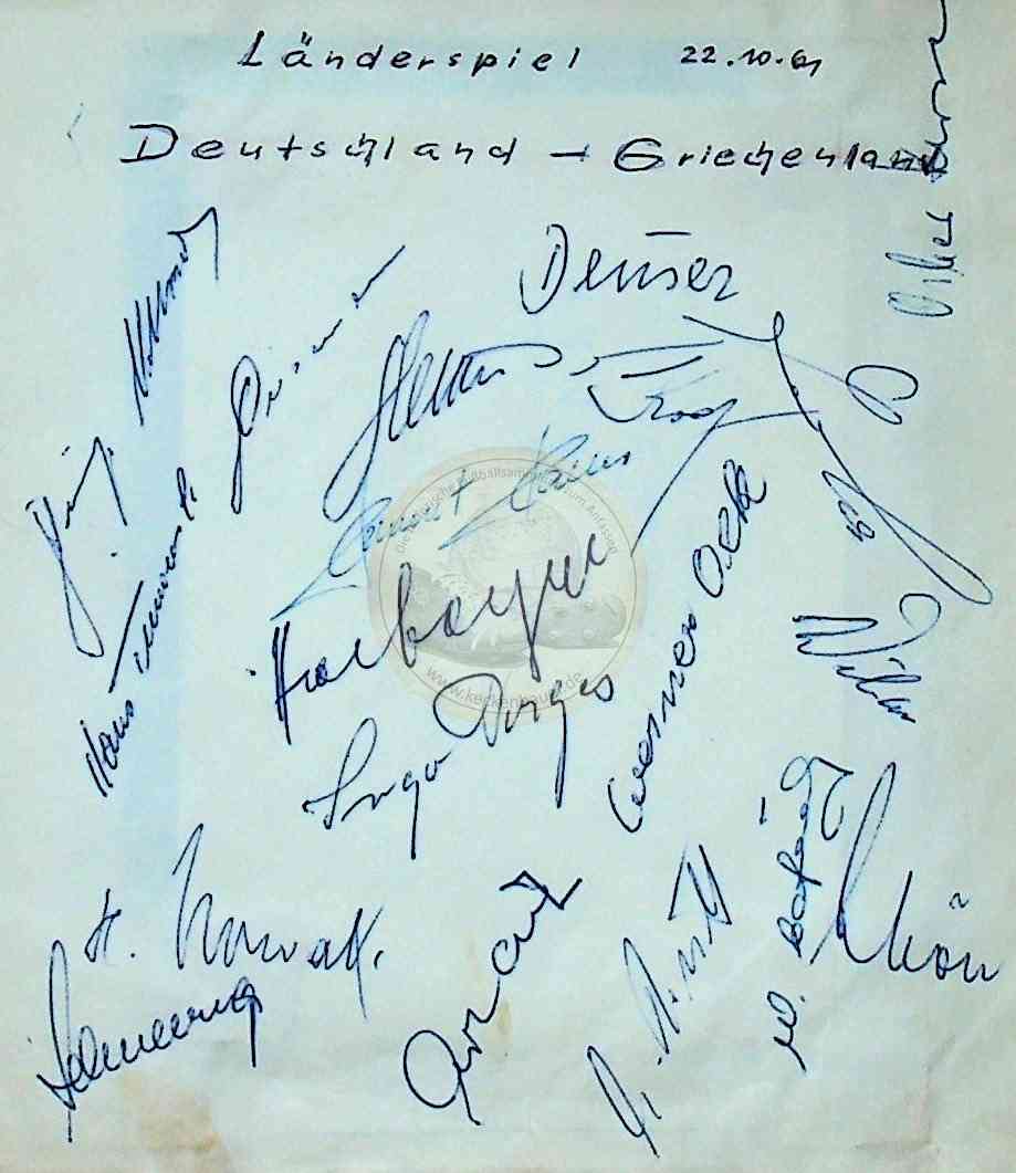 7 19611022  Autogramme Deutschland Griechenland in Augsburg