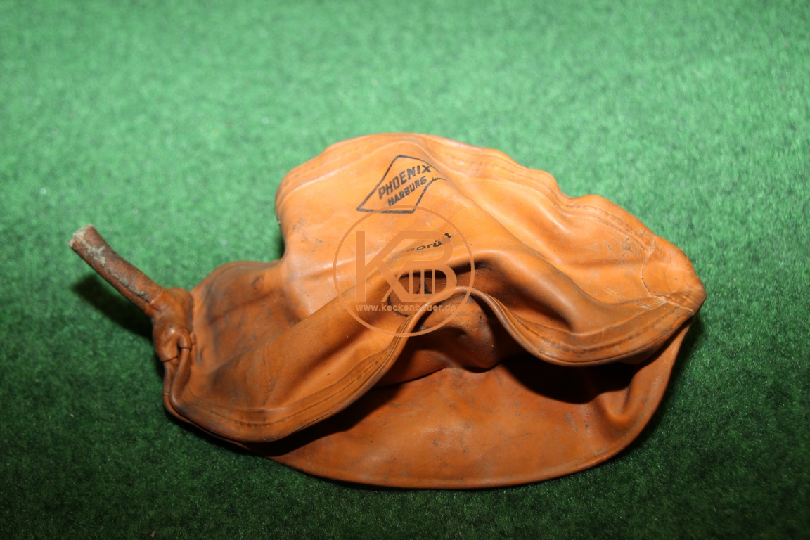 Alte Ballblase für Fußbälle aus Gummi der Phoenix Werke Harburg vermutlich aus den 1940ern