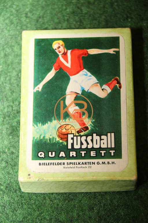 Altes Fußball Quartett von der Bielefelder Spielkarten GmbH in der "grünen" Variante aus dem Jahr 1969