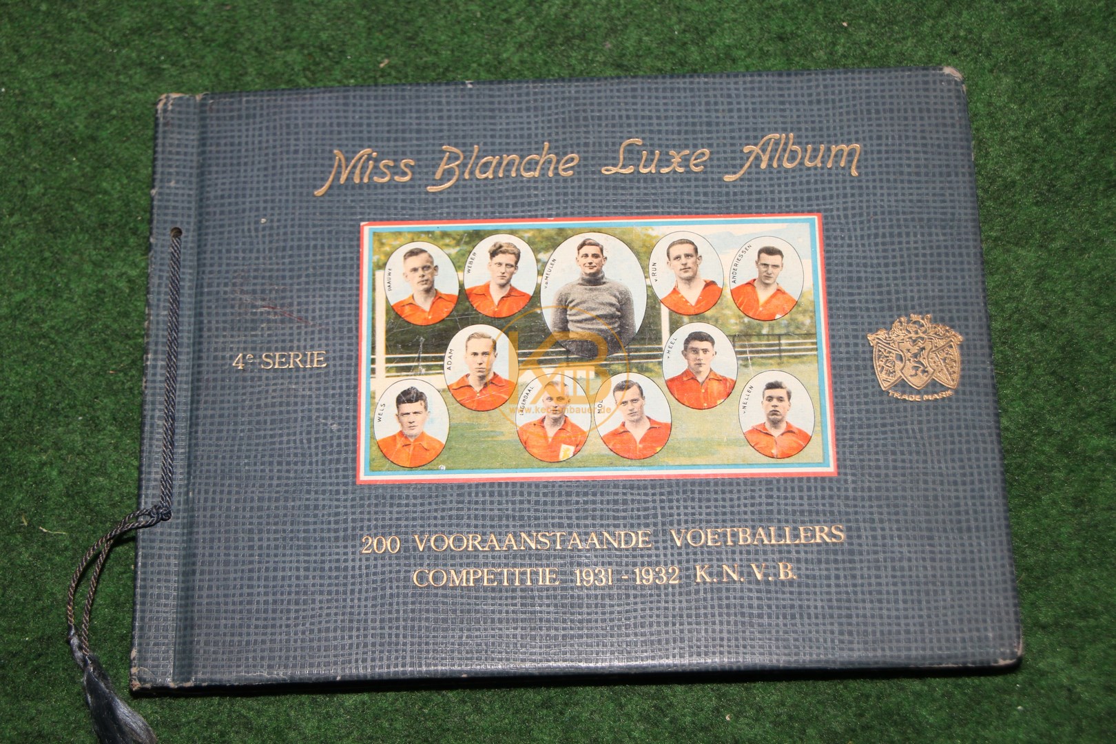 MIss Blanche Luxe Album 200 prominente Fußballer aus dem K.N.V.B. Wettbewerb 1931-1932.