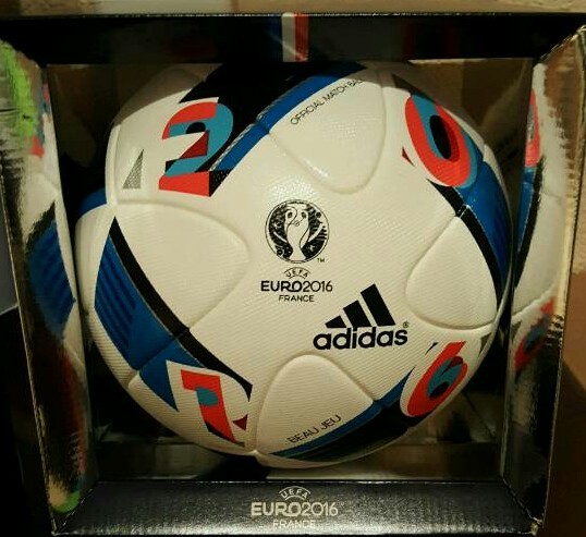 ADIDAS Beau Jeu der offizielle Spielball von der EM 2016 in Frankreich mit Originalverpackung.