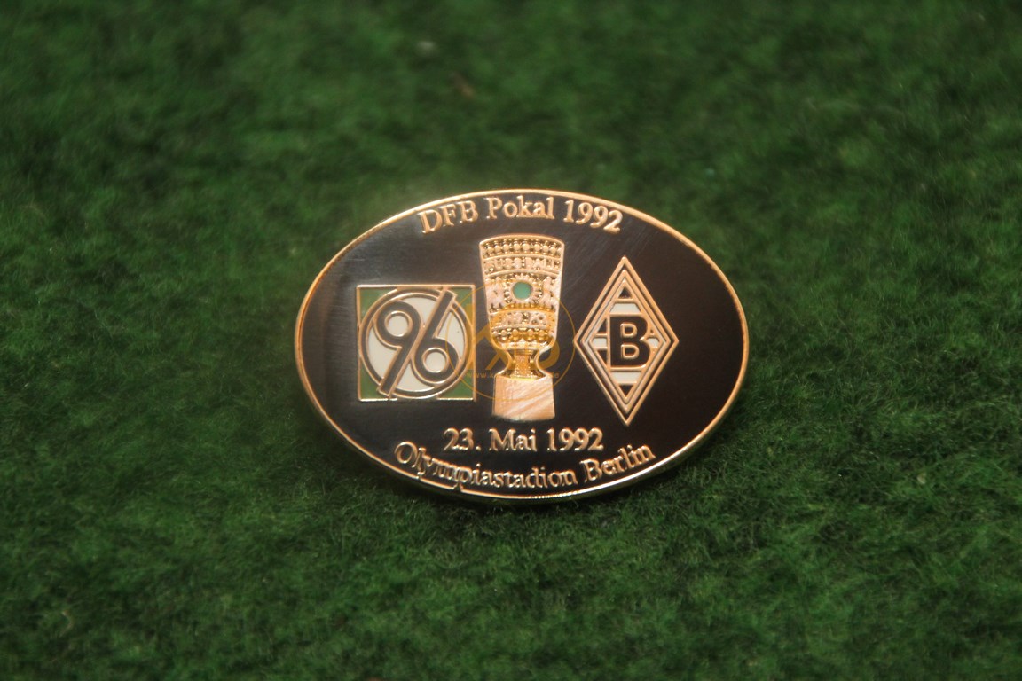 Pin zum DFB Pokalfinale 1992 zwischen Hannover 96 und Borussia Mönchengladbach.