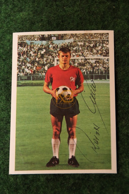 Original Autogramm von Rainer Stiller auf einer Bergmann Sammelkarte aus dem Jahr 1968/69.