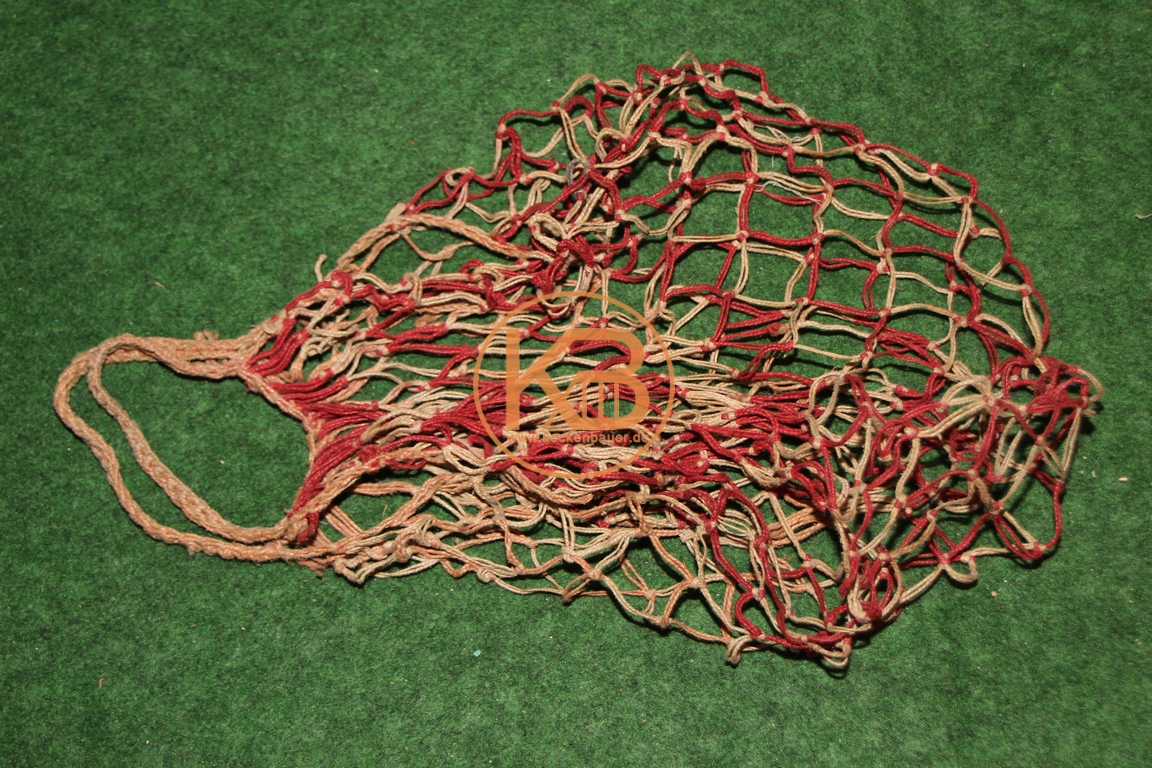 Altes Ballnetz aus den 1950ern.