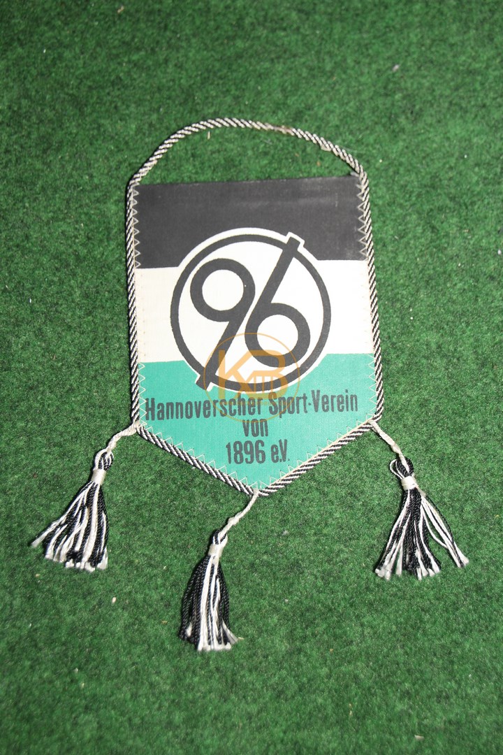 Ein alter Wimpel von Hannover 96, vermutlich aus den 80er Jahren.