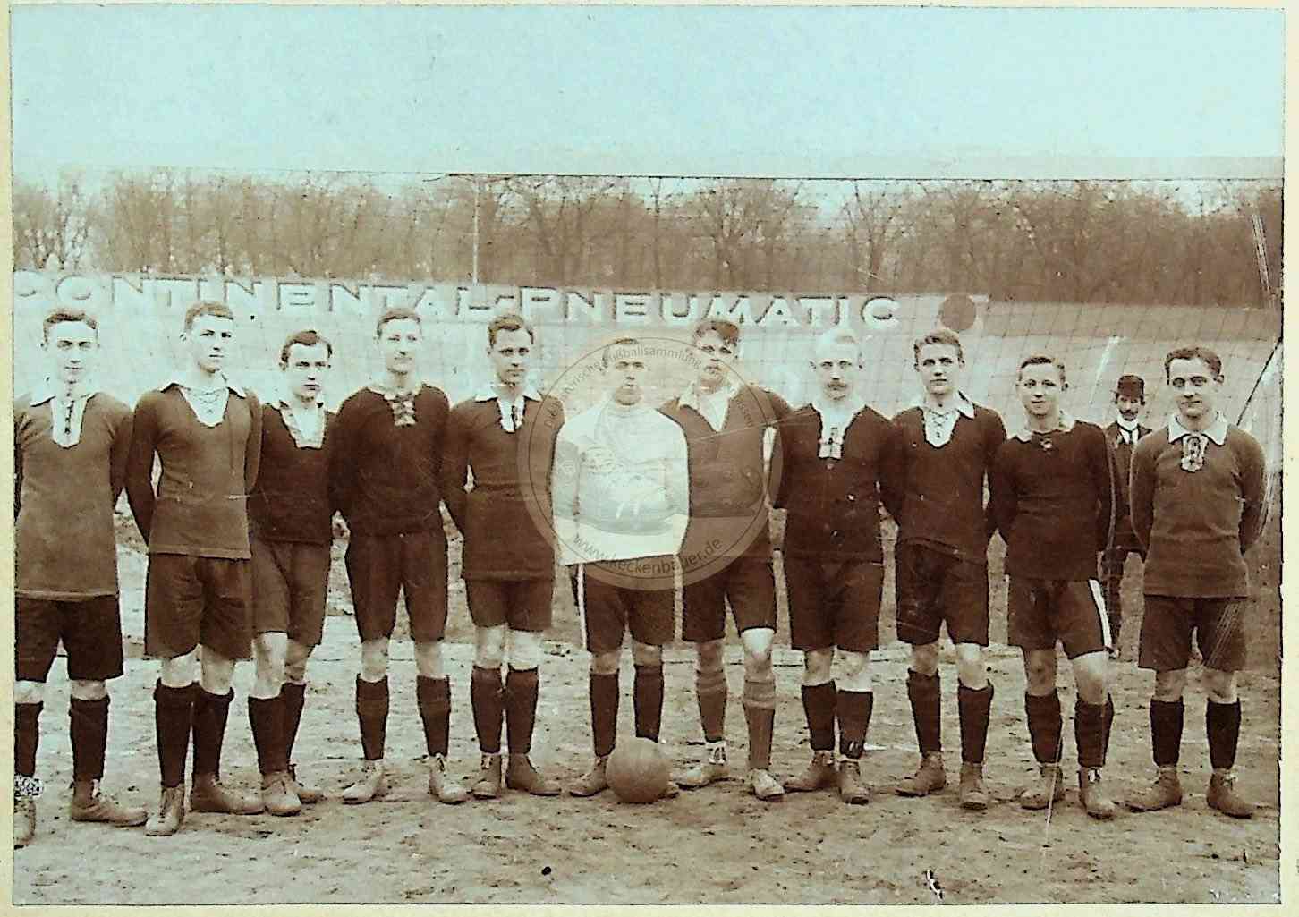 Originalfoto von HFC gegen 1896 aufgenommen am 6.4.13, wenige Monate später fusionierten die Vereine zu Hannover 96 2