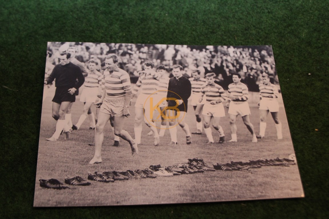 Original Foto von des MSV Duisburg beim Auslaufen.