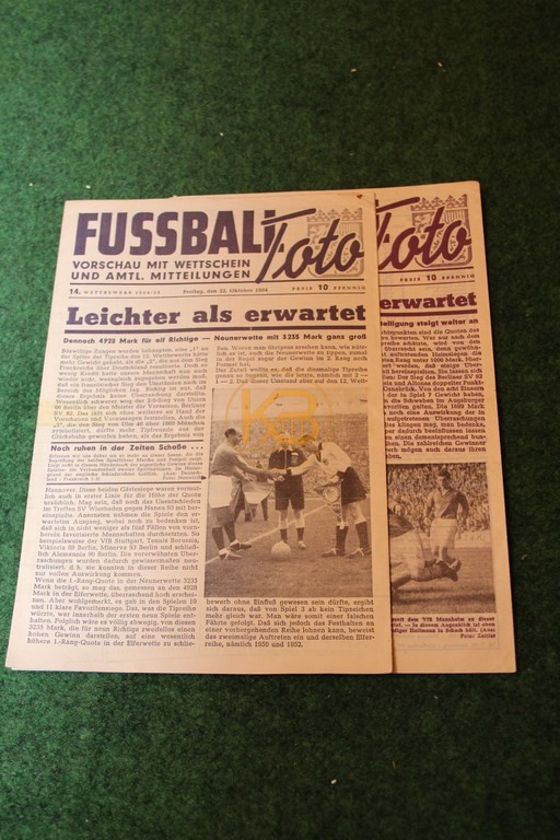 2 Ausgaben Fussball Toto vom 22.10.1954 und 08.10.1954.