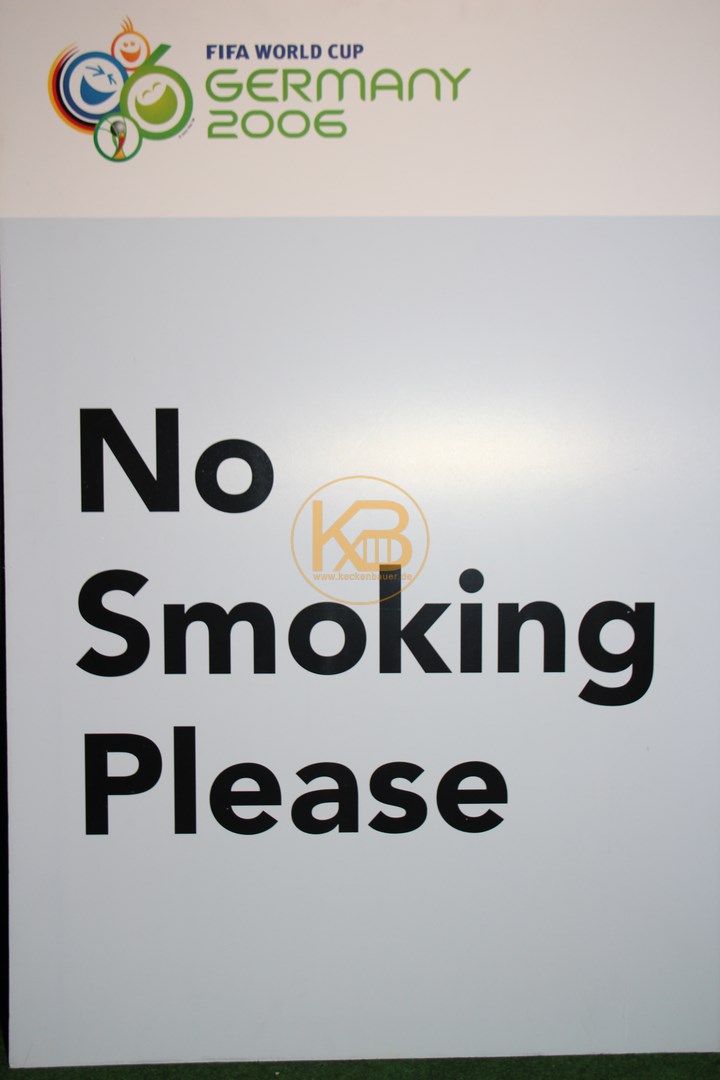Original NO Smoking Schild von der WM 2006 in Deutschland.