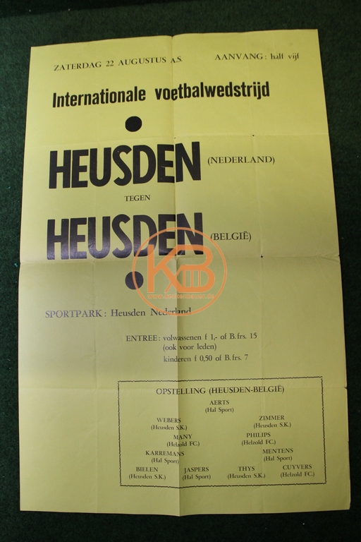 Spielankündigungsplakat aus den 1960ern. Van Heusden gegen Heusden. Ein besonderes internationale Spiel, Heusden Niederlande gegen Heusden Belgien.