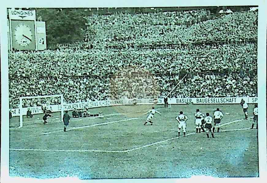 1954 Deutschland Österreich Foto Basel 2. Elfmeter