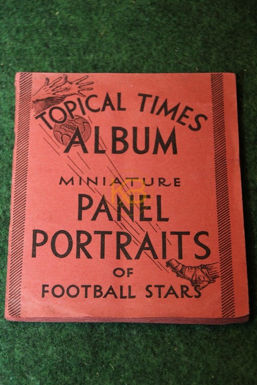 Englische Fußballsammelalbum Topical Times aus dem Jahr 1939, natürlich komplett.