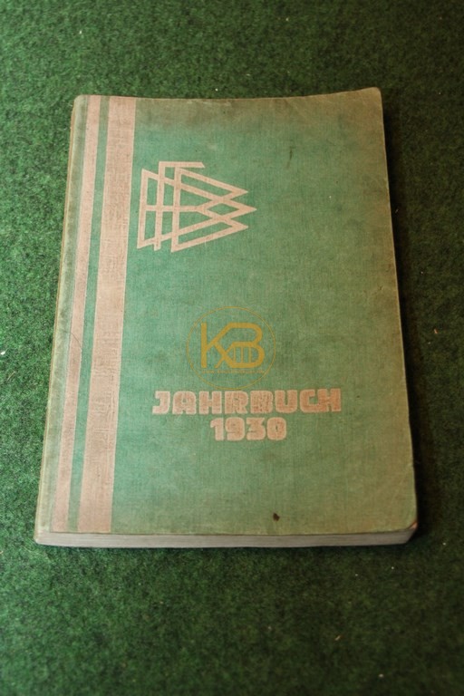 DFB Jahrbuch aus dem Jahr 1930.