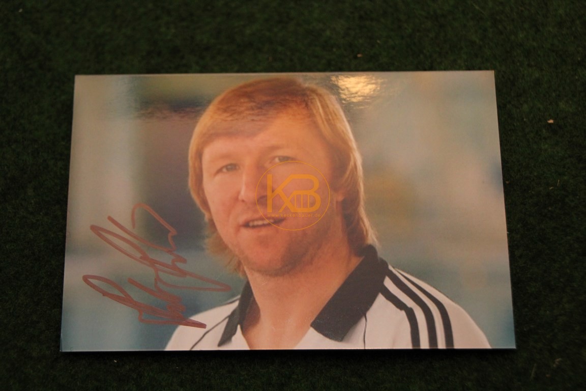 Original Foto von Horst Hrubesch mit mit original Autogramm.