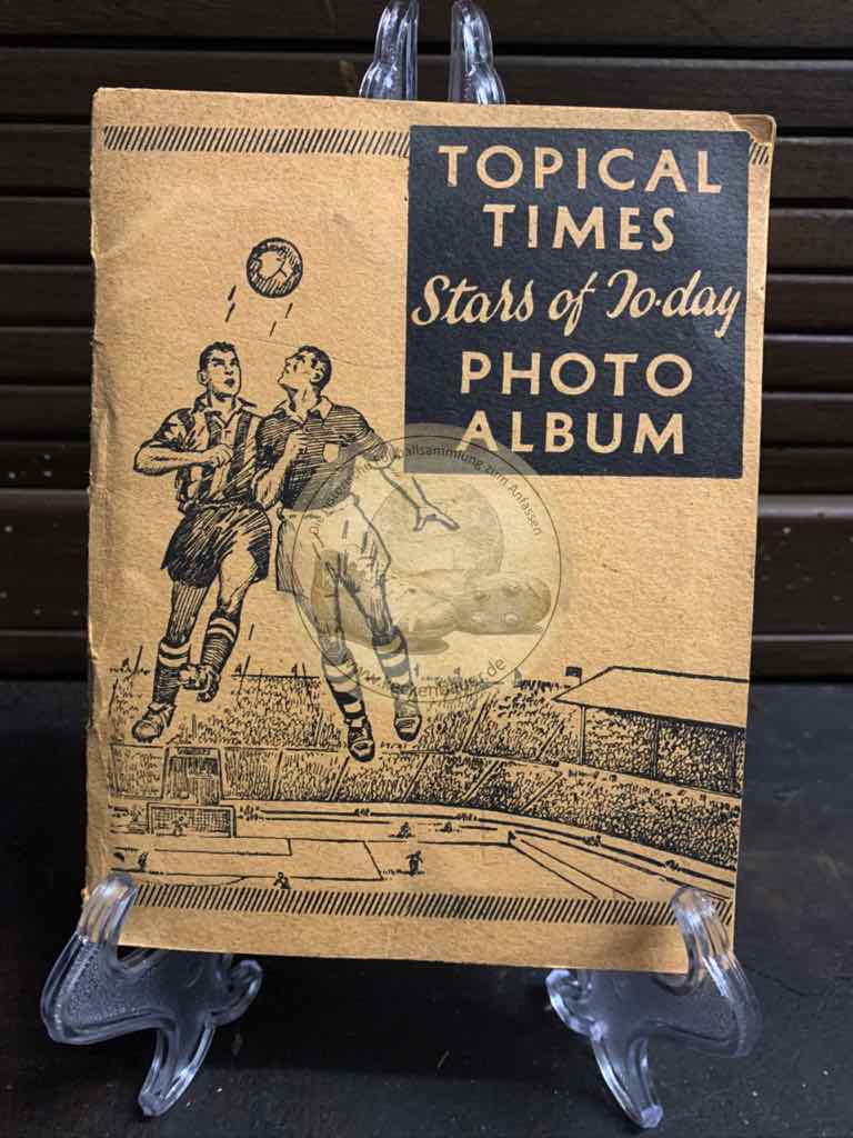 Englische Fußballsammelalbum Topical Times aus dem Jahr 1938, natürlich komplett.