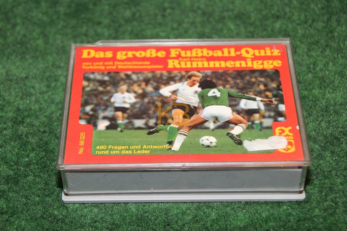 Das große Fußball-Quiz von und mit Karl Heinz Rummenigge 66325 von Schmid ca. aus den späten 1970ern. 480 Fragen und Antworten rund um das Leder.