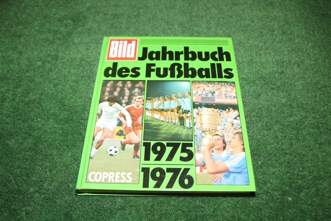 Bild Jahrbuch des Fußballs 1975/1976 vom Copress Verlag.