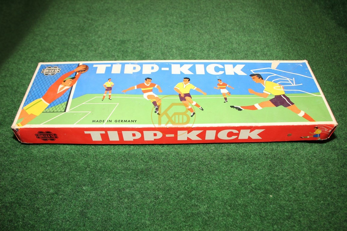 Altes Tipp-Kick Spiel aus den 1960ern.