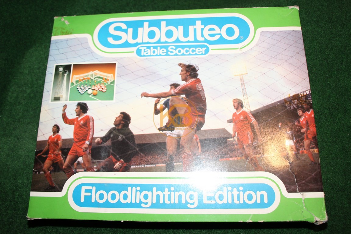 Subbuteo Table Soccer in der Flutlicht Edition aus den 1980ern.