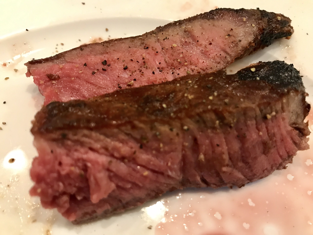 Welche Kerntemperatur Braucht Ein Steak T-Bone Steak aus dem Oberhitzegrill - SonsOfBarbecue
