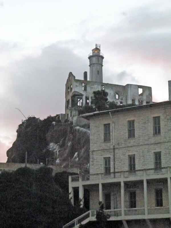 Bild 36 Administration Building in Alcatraz