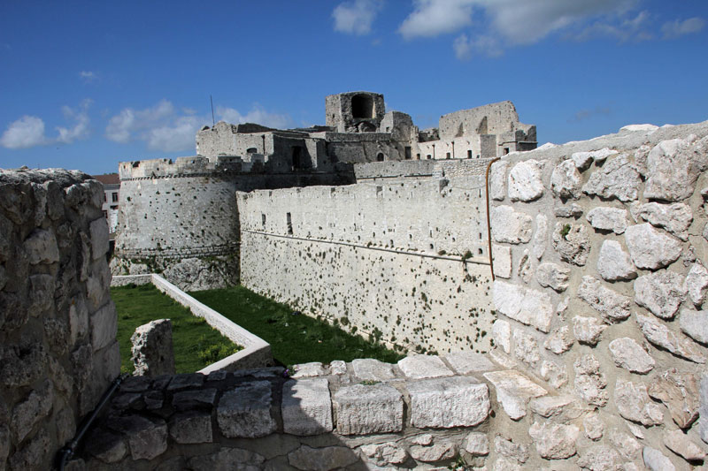 Blick auf das Castello in Monte Sant'Angelo