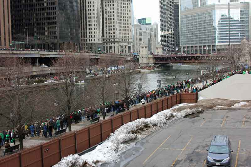 Bild 4 Alle feiern in Chicago den St. Patricks day