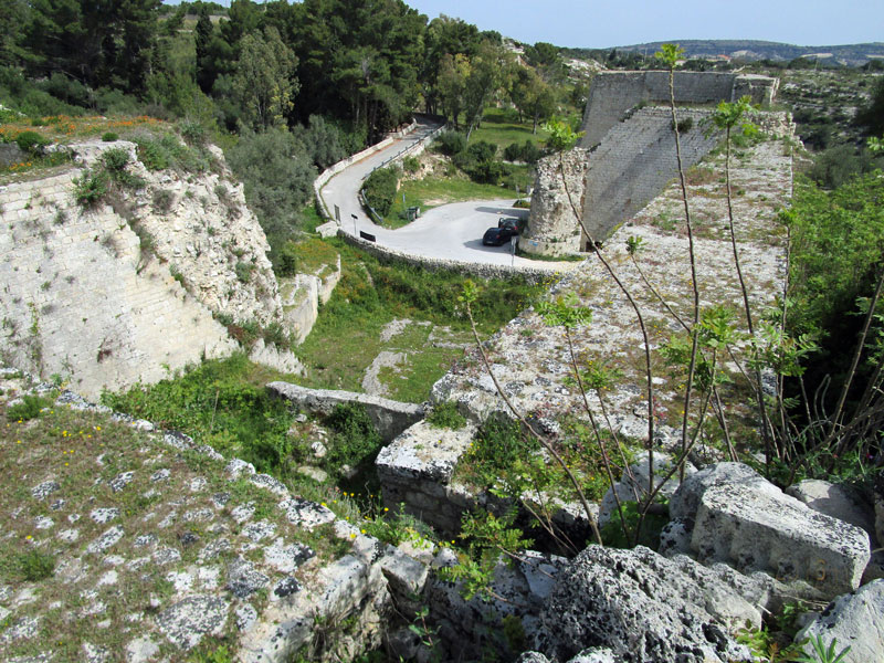 Bummel durch die alte antike Stadt Noto Antica