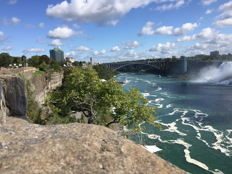 Bild 6 Blick auf die Rainbowbridge, die Canada mit den USA verbindet