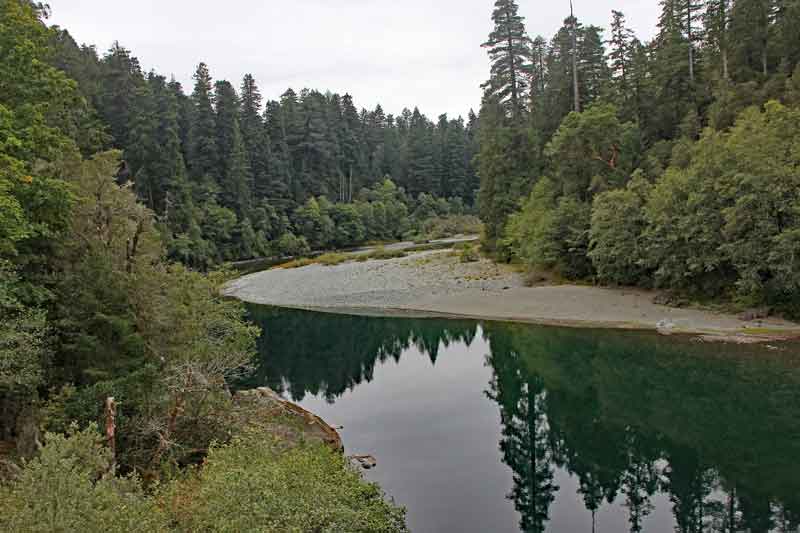 Bild 32 Blick auf den Smith River in den Redwoods auf dem Hiouchi Trail