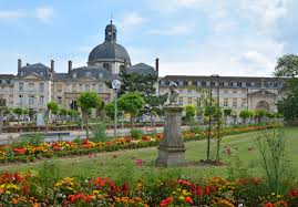 L'hôpital de la Pitié Salpêtrière à Paris