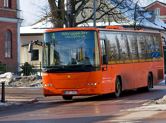 Volvo 8700