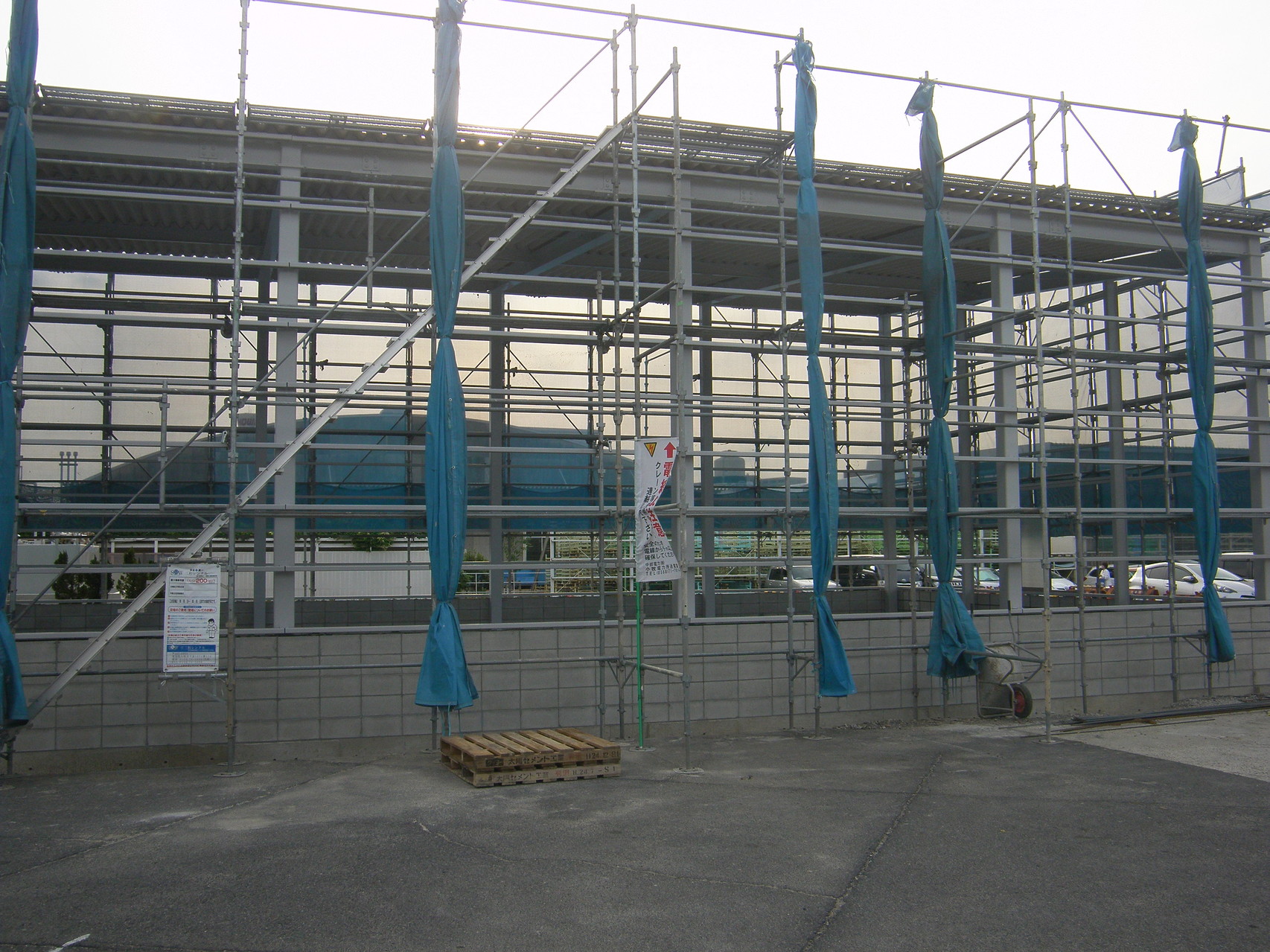建物鉄骨塗装工事：工程写真