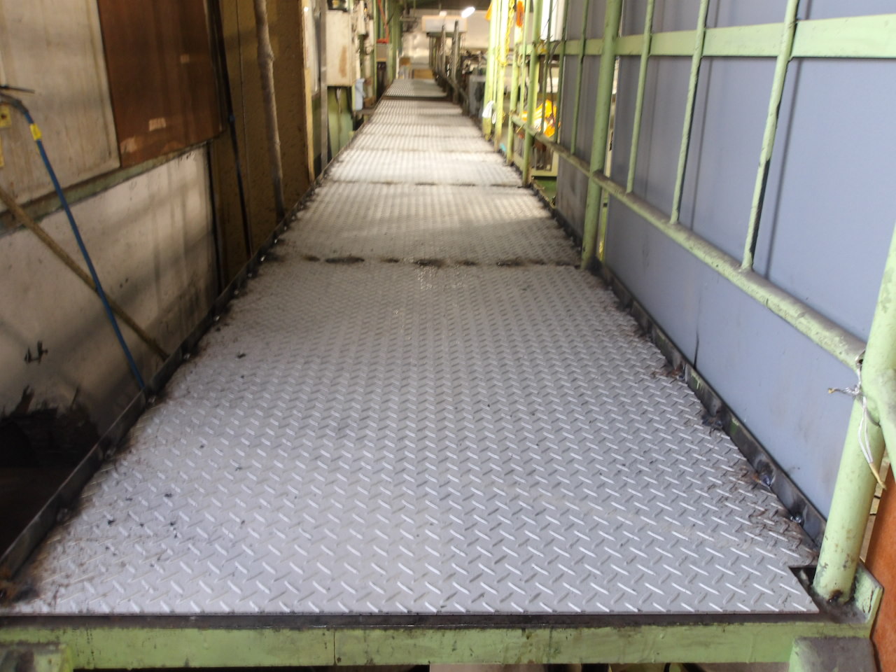 メンテ歩廊床改修工事：工程写真