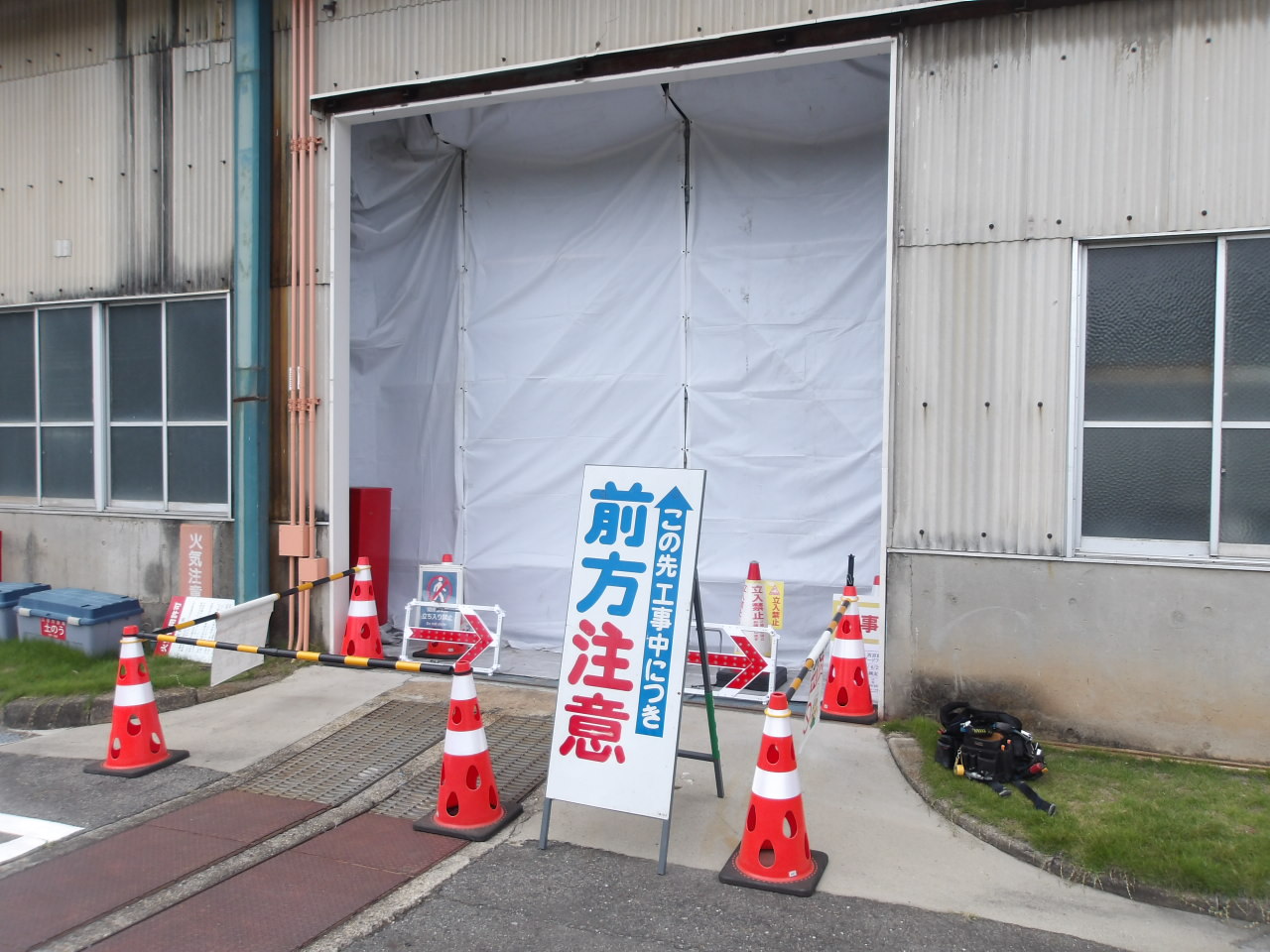 戸車式重量扉取替工事：工程写真