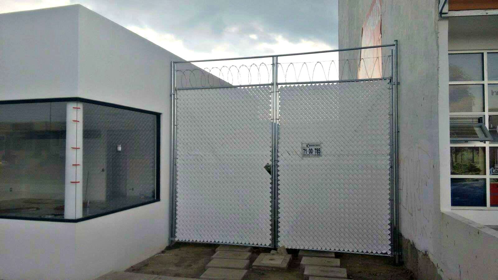 Zaguán forado de cinta pvc color blanco