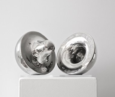 Otto_Scherer, Kleines Paar, Keramik, platiniert, 20x20x35cm, 2010, Aufl. 3/3