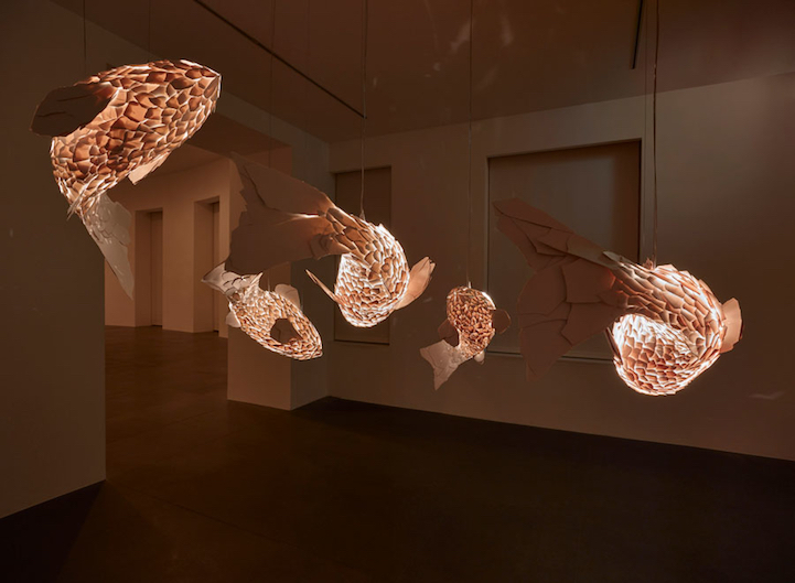 Frank Gehry, Fish Lamps alla Gagosian Gallery, Roma, 2016