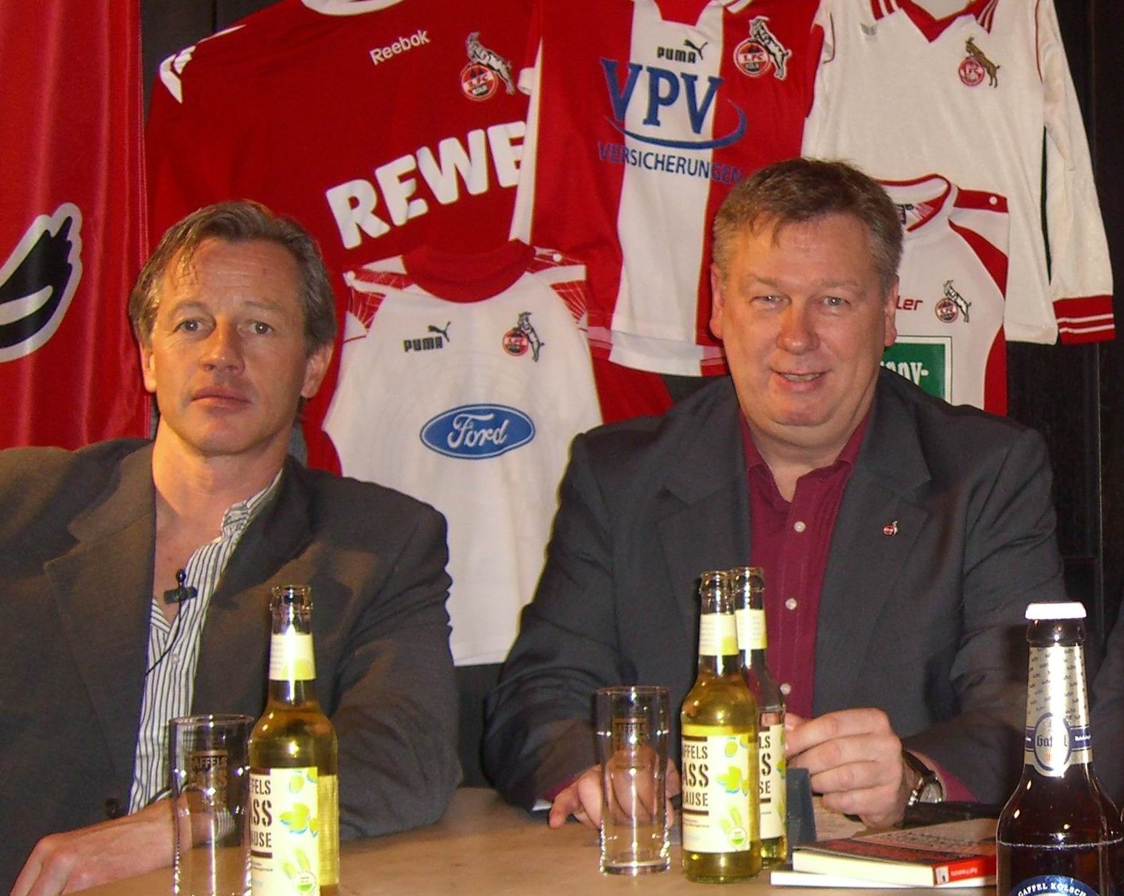 Spielte auch mal beim FC, Jens Keller zu Gast, kurz bevor er Schalke 04 übernahm