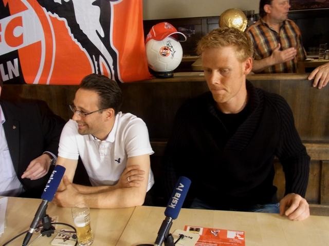 Olympiasieger und Weltmeister Jonas Reckermann (rechts) ist FC-Fan, neben ihm, Tobias Kaufmann