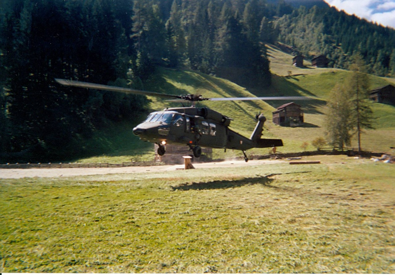 Einsatz mit Black Hawk's des Österreichischen Militärs