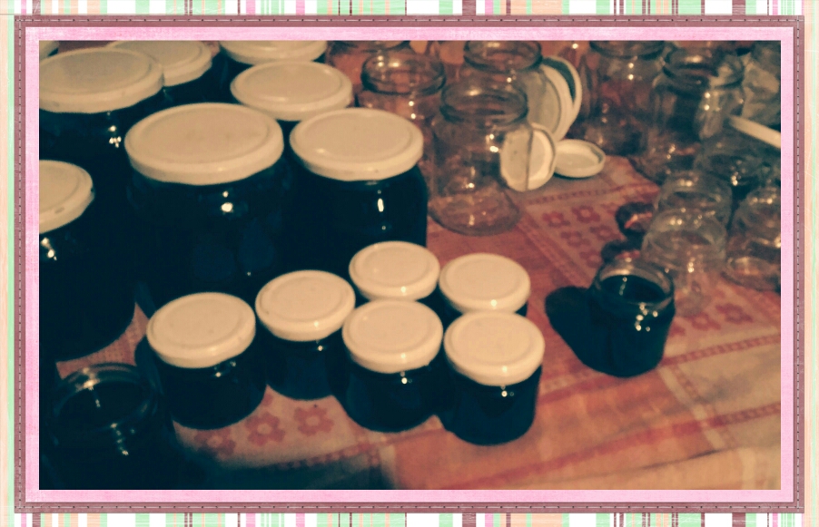 Filling up jars 