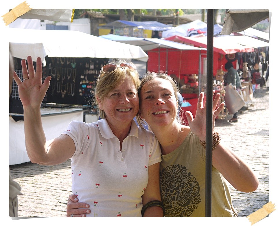 Eva und Sueli beim shoppen