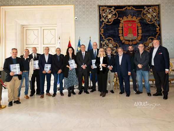 Presentación del libro anual de la Semana Santa