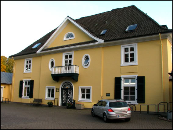 Adlerstraße 15 (zum Verkauf)