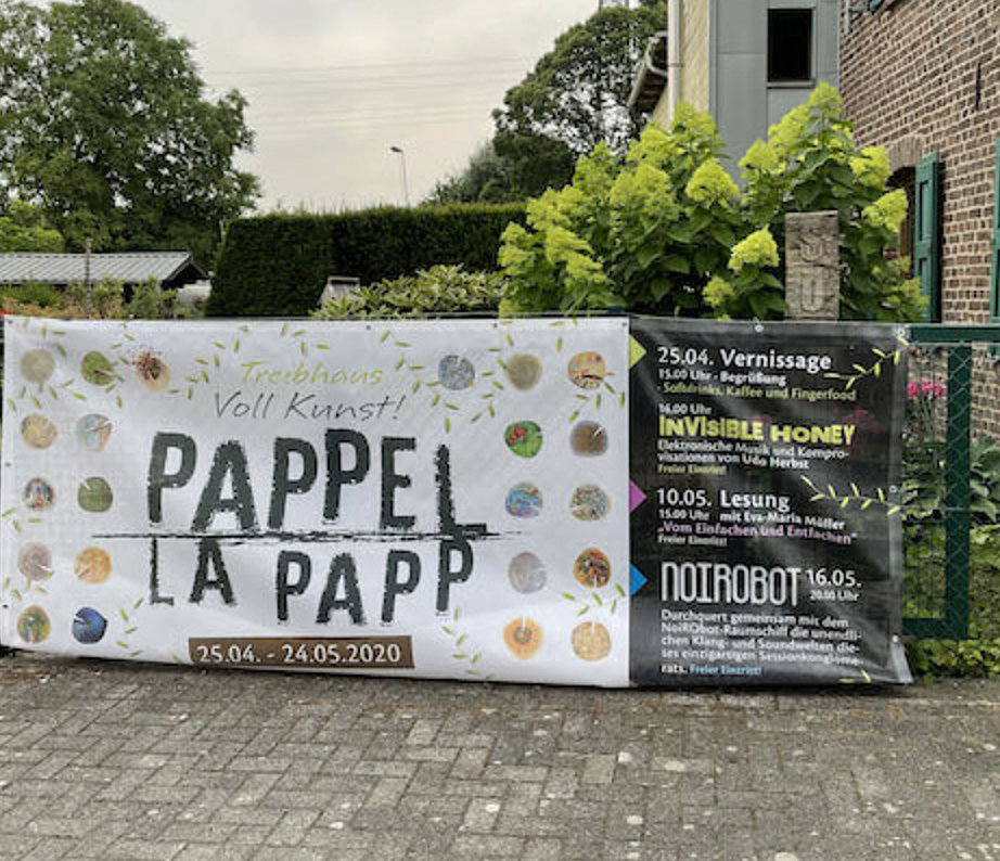 2021: "PappelLaPapp" Ausstellung mit unterschiedlichen Künstlern, die ein Pappelscheibe bearbeitet haben.
